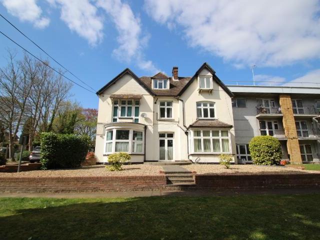 Flat for rent in Crofton, Greater London