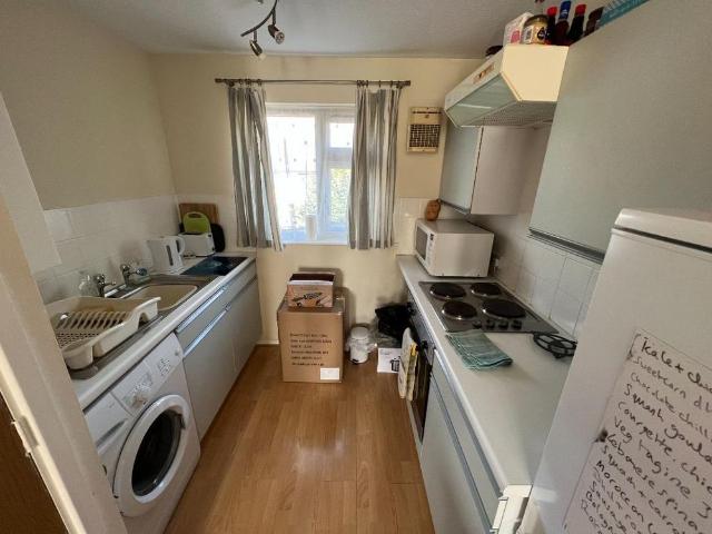 Studio for rent in Fenny Stratford, Milton Keynes