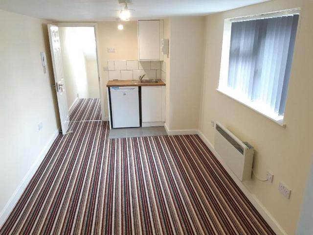 Flat for rent in London Borough of Lewisham, Greater London