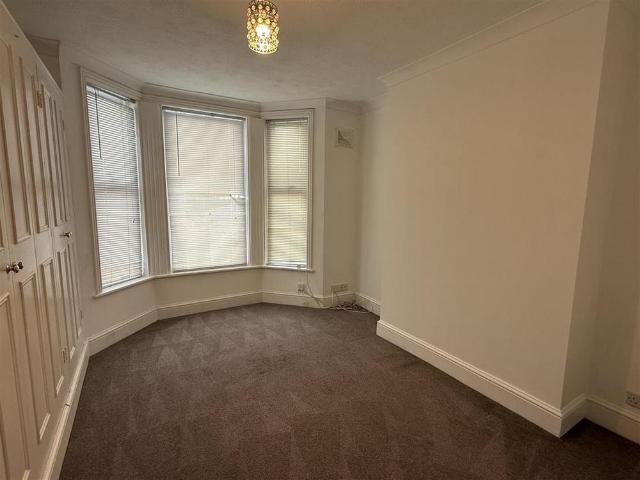 Studio for rent in Littlehampton, Arun