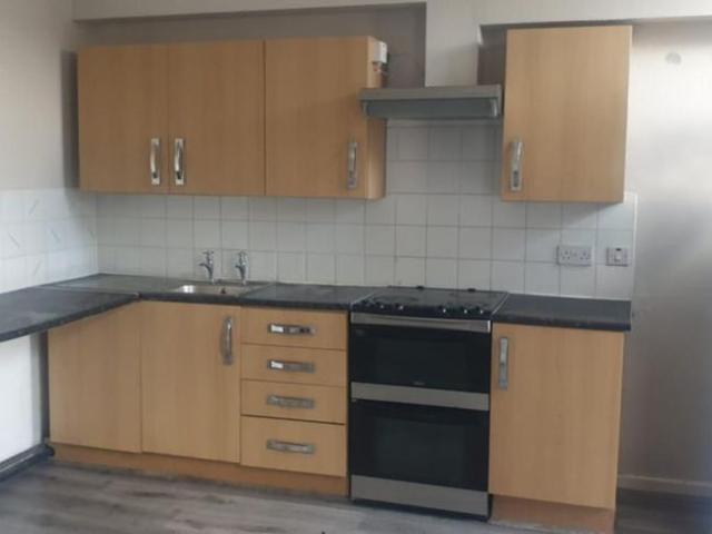 Studio for rent in Ingrow, West Yorkshire