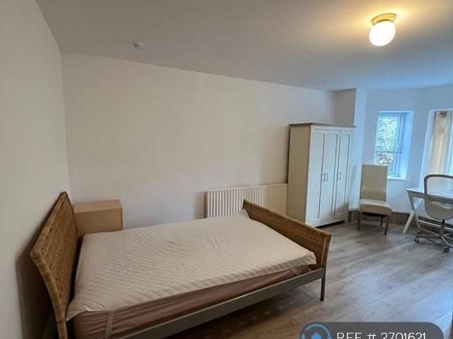 Studio for rent in Woodthorpe, Elmfield