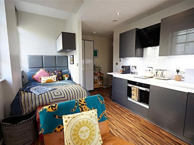 Studio for rent in City Centre, Georgia