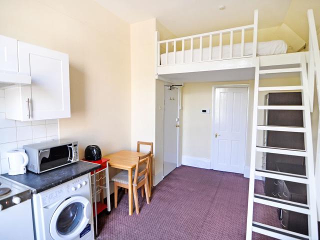Apartment for rent in Earl's Court, Greater London