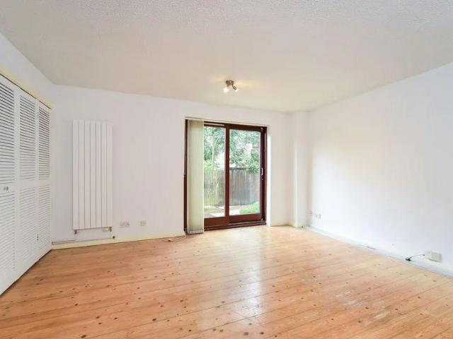 Studio for rent in Lower Earley, Wokingham