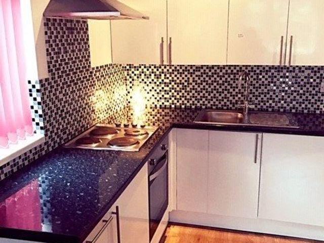 Studio for rent in Brynmill, Swansea