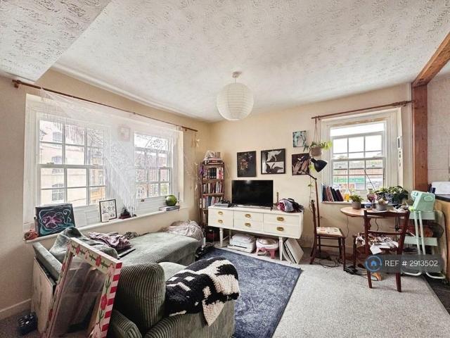 Studio for rent in Trowbridge
