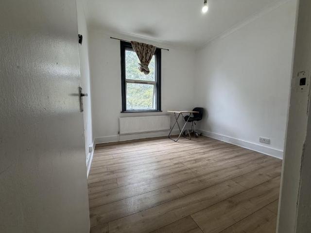 Studio for rent in Hale End, Greater London