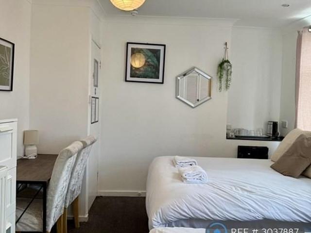 Studio for rent in Round Hill, Brighton & Hove