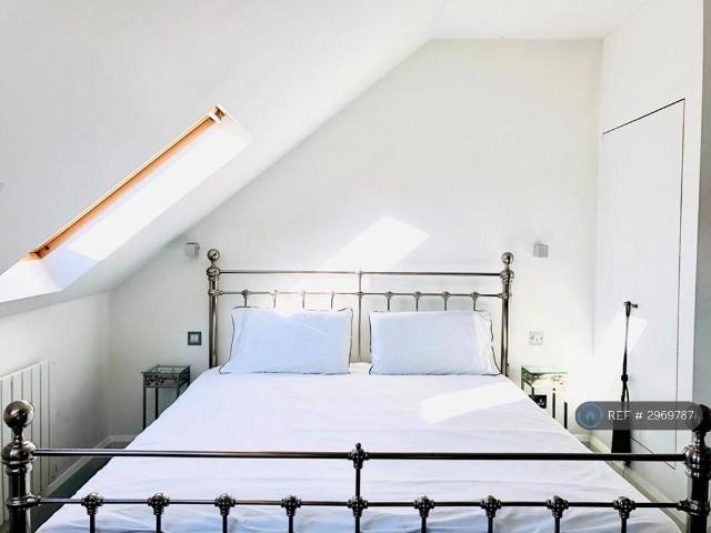 Flat for rent in Shepherd's Bush, Greater London