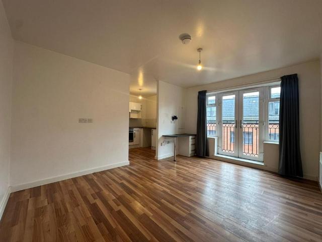 Flat for rent in St Matthew's, Old Wharf