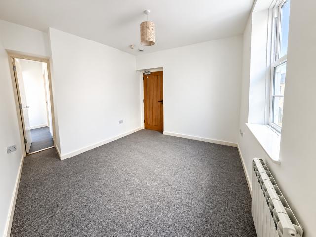 Flat for rent in St Helier, Greater London