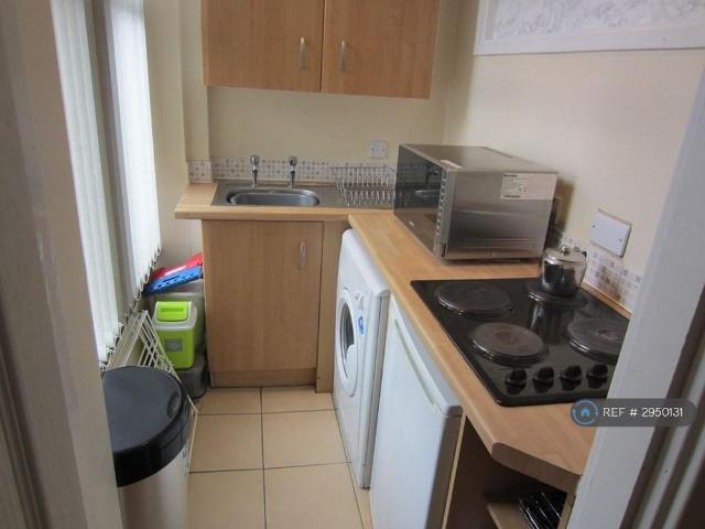 Studio for rent in Crossmyloof, Scotland
