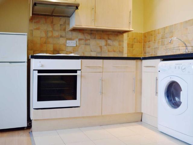 Flat for rent in London Borough of Ealing, Park Royal