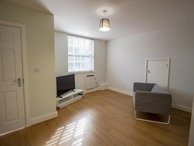 Studio for rent in Haddon, East Midlands