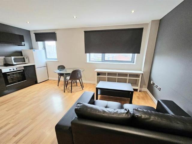 Flat for rent in Devonshire, South Yorkshire