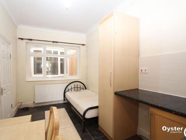 Studio for rent in Alperton, Greater London