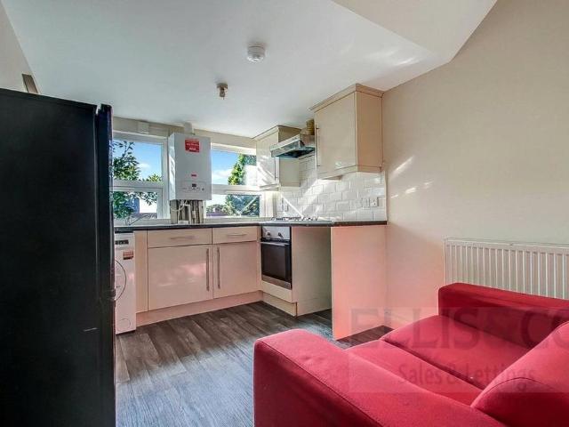 Studio for rent in London Borough of Ealing, Greater London