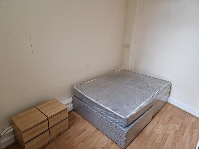 Studio for rent in Spring Park, Luton