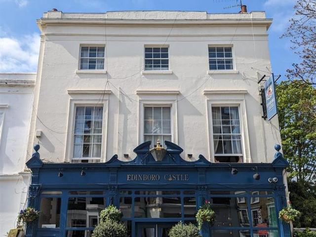 Flat for rent in Chalk Farm, Greater London