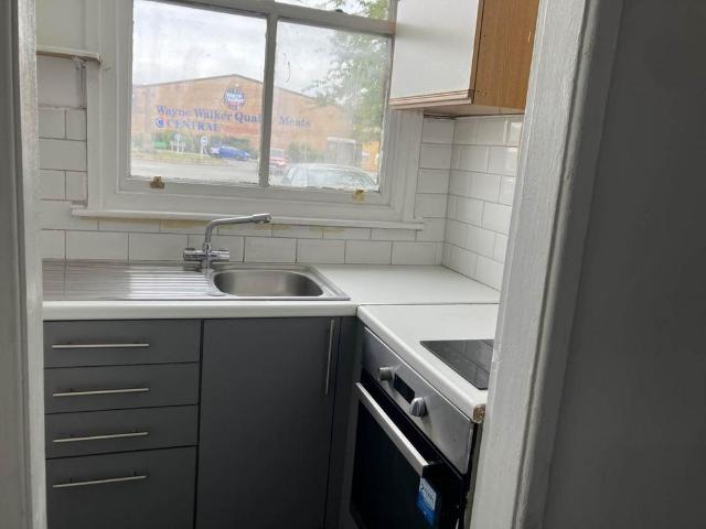 Studio for rent in Burslem, Stoke-on-Trent