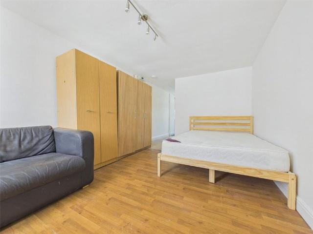 Studio for rent in Hayes, Greater London