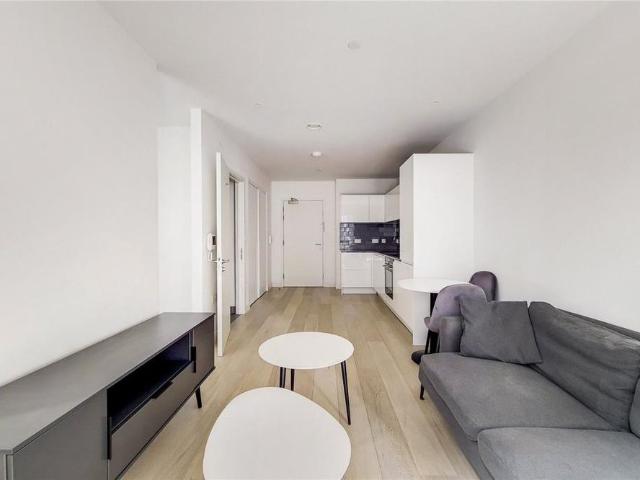 Studio for rent in Silvertown, Greater London