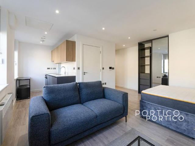 Studio for rent in Maryland, Greater London