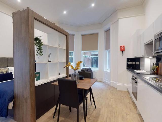 Studio for rent in Hyde Park, West Yorkshire