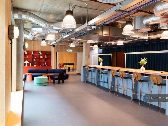 Studio for rent in Merchant City, Glasgow