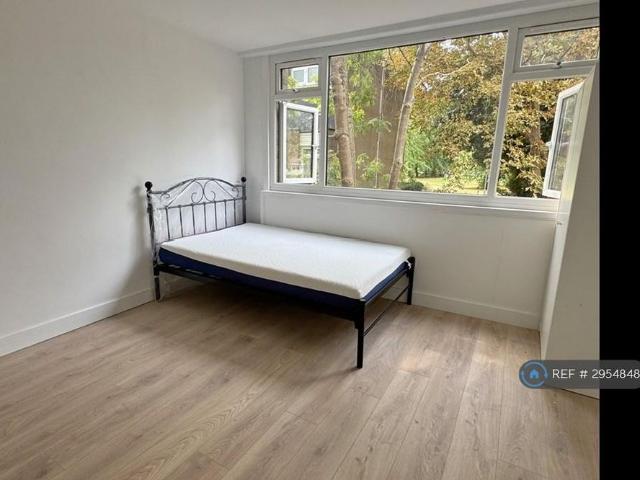 Studio for rent in Streatham Hill, Greater London