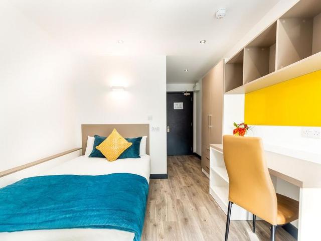 Studio for rent in Spring Park, Luton