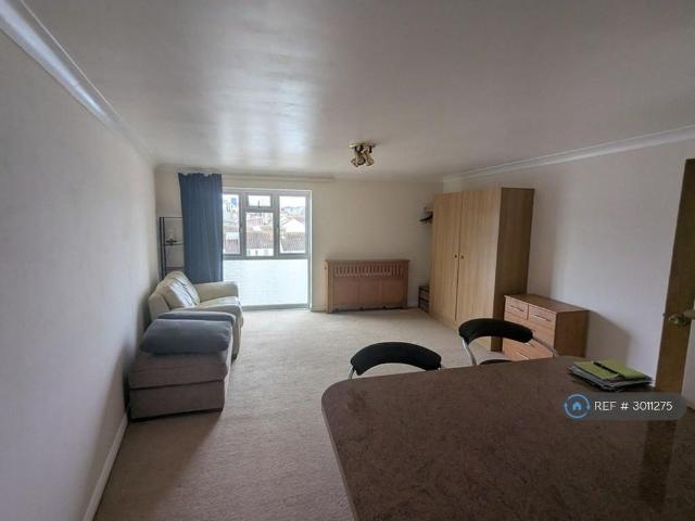 Studio for rent in Barbican, Mount Wise