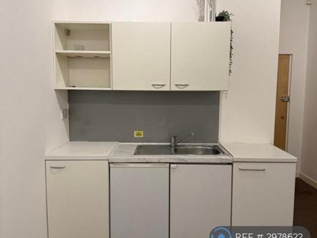 Studio for rent in Bootle, Sefton