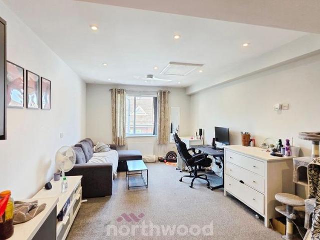 Studio for rent in City Centre, Wheatley