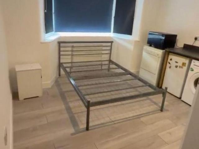 Studio for rent in Gidea Park, Greater London