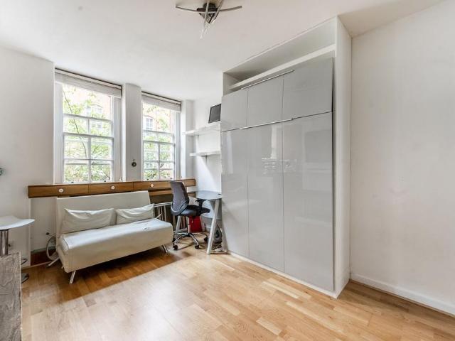 Flat for rent in Chelsea, Greater London