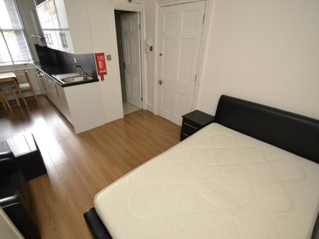 Flat for rent in Holborn, Greater London