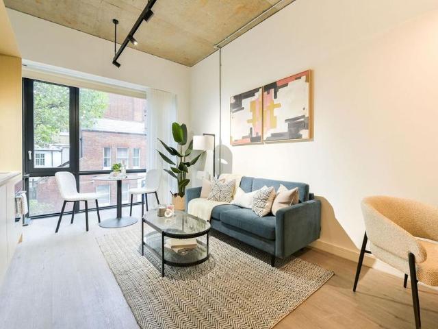 Studio for rent in London Borough of Hammersmith and Fulham, Greater London