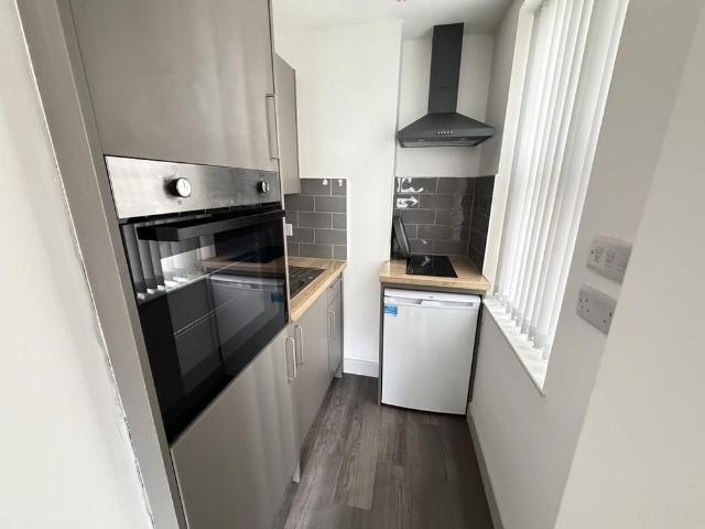Studio for rent in West Midlands