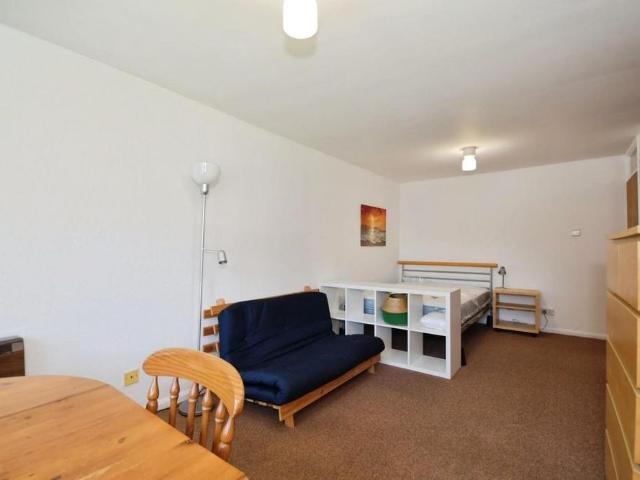 Studio for rent in Broomhill, Isle Of Man