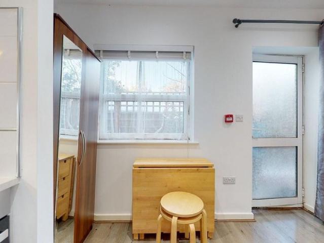 Studio for rent in Cat Hill, Isle Of Man