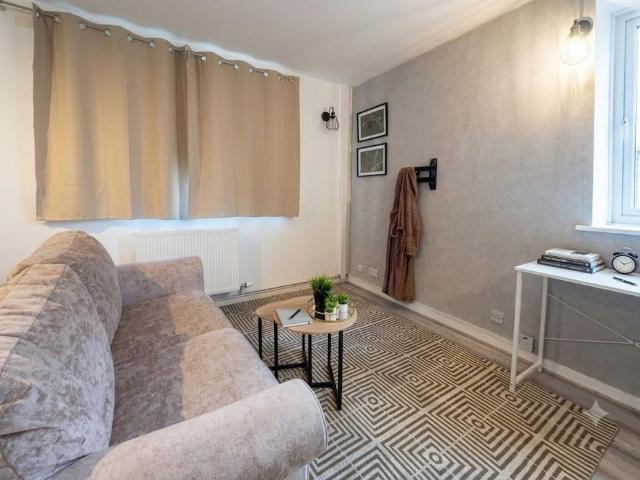 Studio for rent in Georgia, Greater Manchester