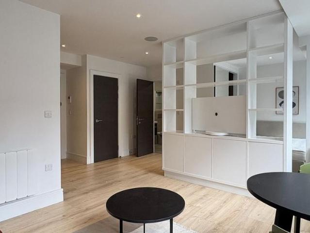 Studio for rent in Sudbury, Greater London