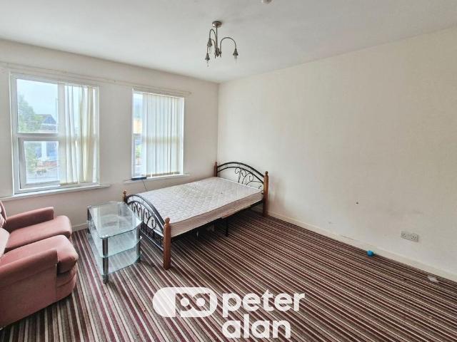 Studio for rent in Stow Hill, Wales
