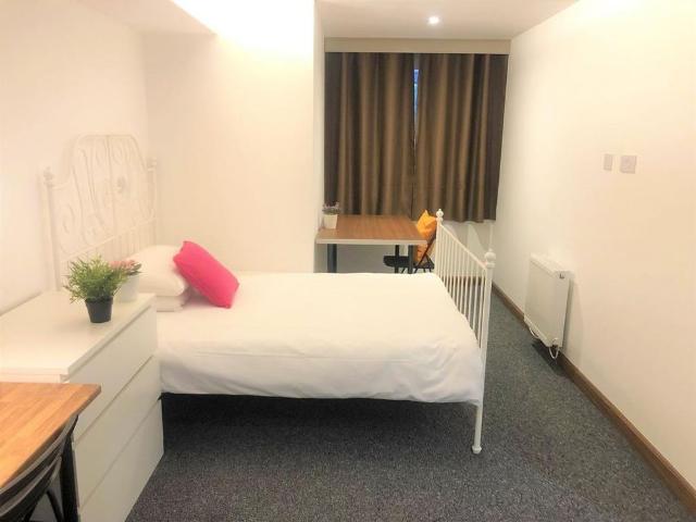 Studio for rent in Canley, West Midlands