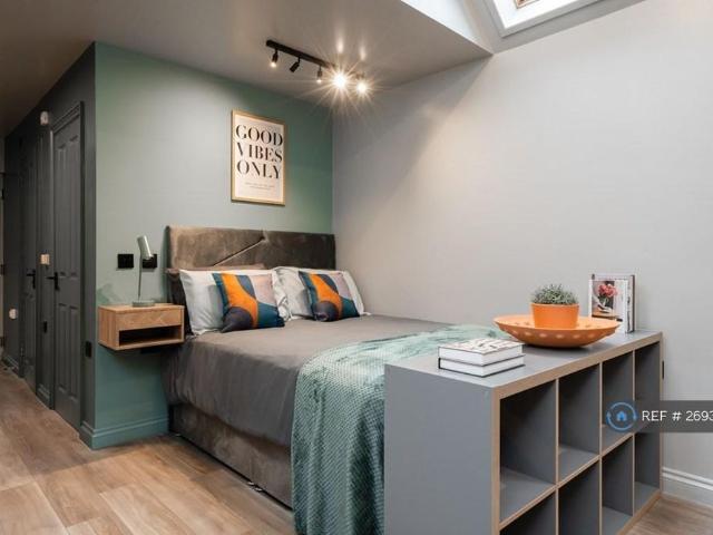 Studio for rent in Evershot, Oxfordshire
