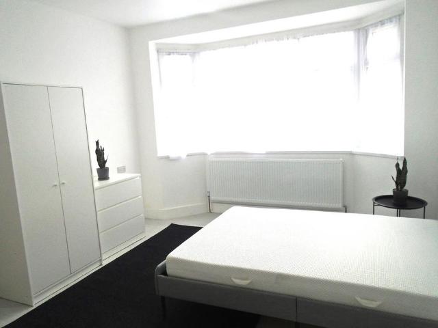 Studio for rent in London Borough of Hounslow, Greater London