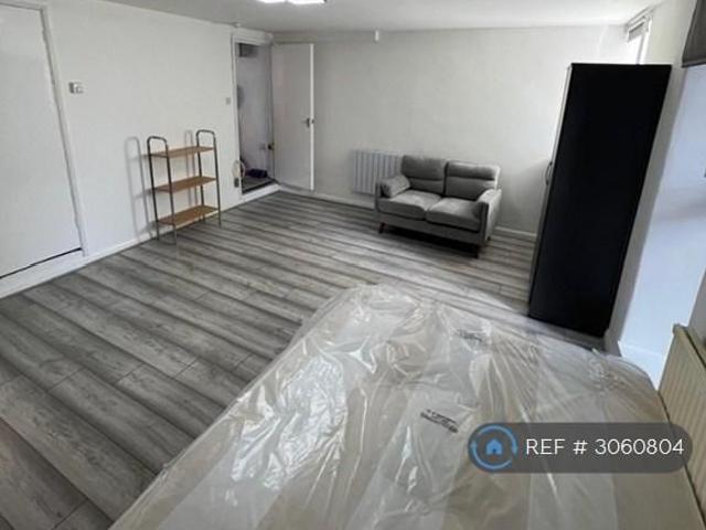 Studio for rent in Spalding, South Holland