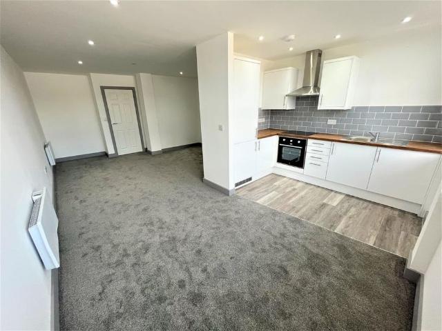 Studio for rent in West Yorkshire